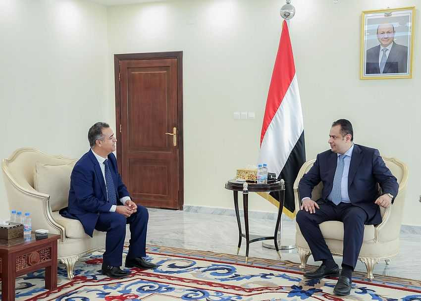 لقاء رئيس الوزراء بالسفير الليبي