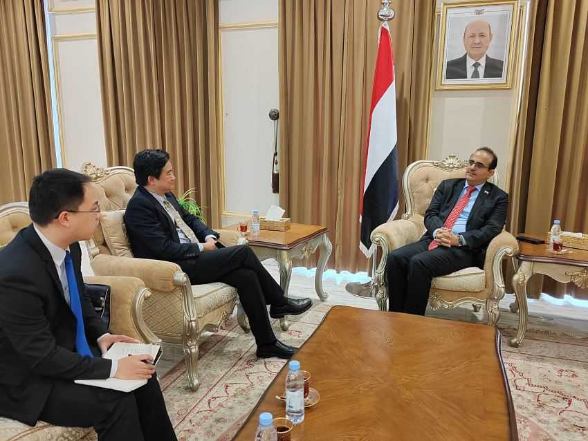 لقاء وزير الصحة بالقائم بأعمال السفير الصيني لدى بلادنا