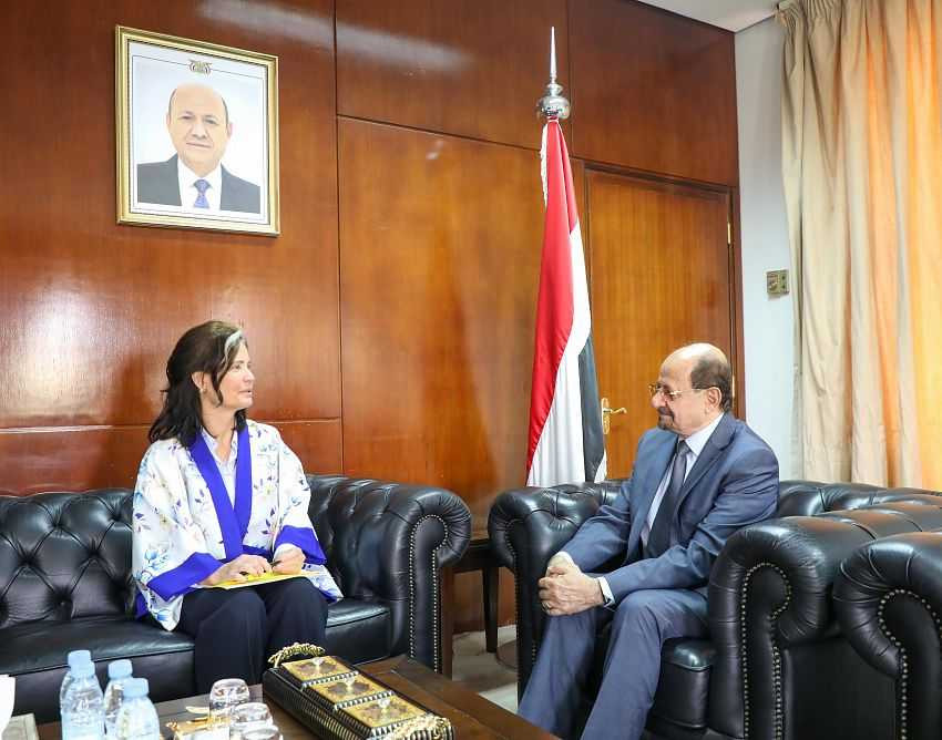 لقاء وزير الخارجية يسفيرة الدنمارك