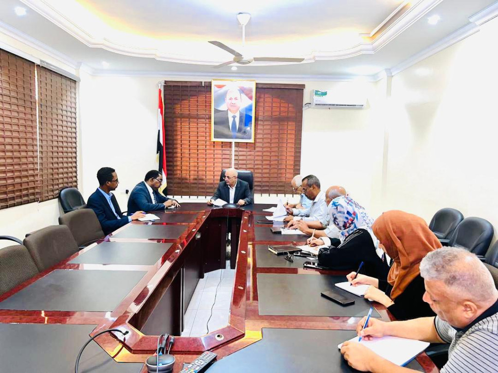 الوزير الشرجبي يبحث مع (الفاو) التعاون المشترك في قطاعي المياه والبيئة