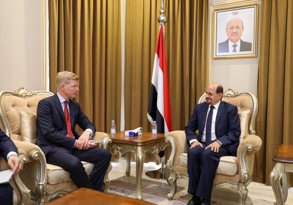 لقاء وزير الخارجية بالمبعوث الأممي إلى اليمن