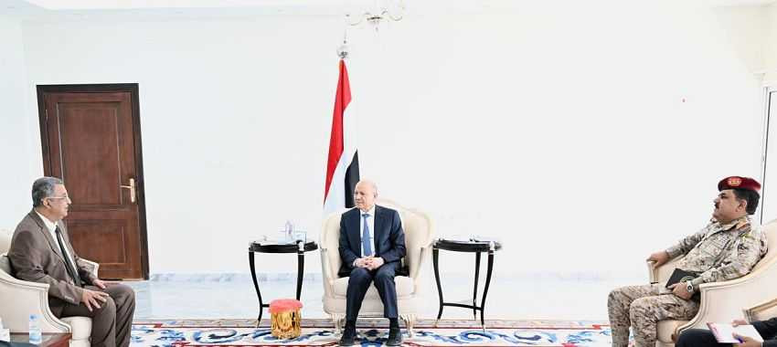 استقبال رئيس مجلس القيادة الرئاسي لأسرة الشهيد البطل علي ناصر هادي
