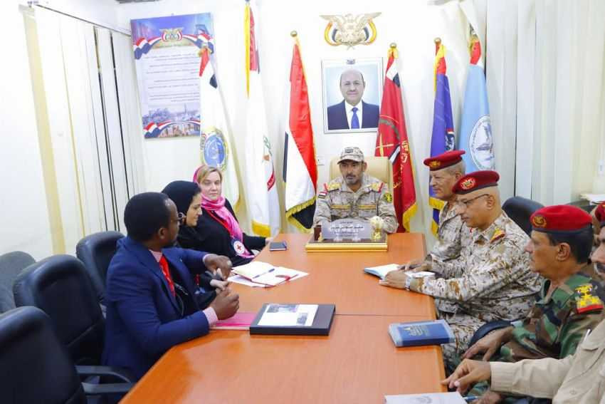 لقاء رئيس هيئة الأركان برئيس بعثة اللجنة الدولية للصليب الأحمر في اليمن
