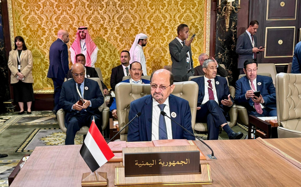 الوزير الزنداني يشارك في اجتماع وزراء الخارجية التحضيري لقمة المنامة