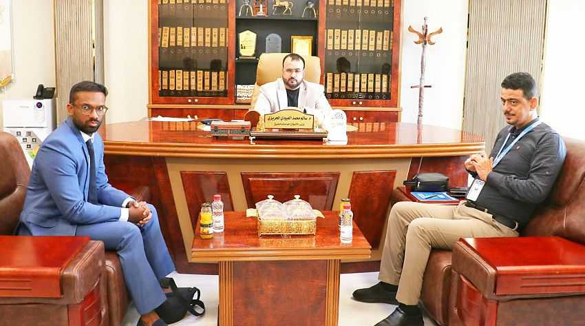 لقاء وزير الأشغال بأخصائي البرامج ومشرف مشاريع الدعم الياباني