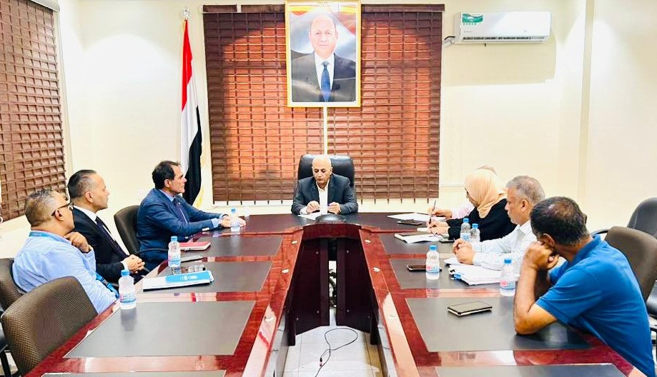 الشرجبي يبحث مع ممثل المفوضية السامية مجالات التعاون المشترك في مجال المياه والبيئة