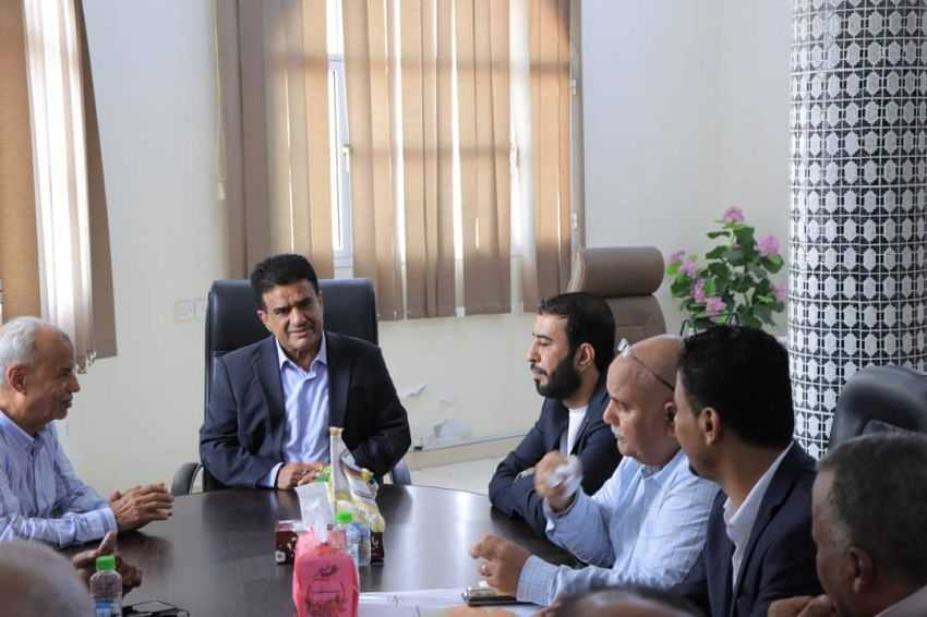 جولة تفقدية لوزير النفط لهيئة المساحة الجيولوجية والثروات المعدنية