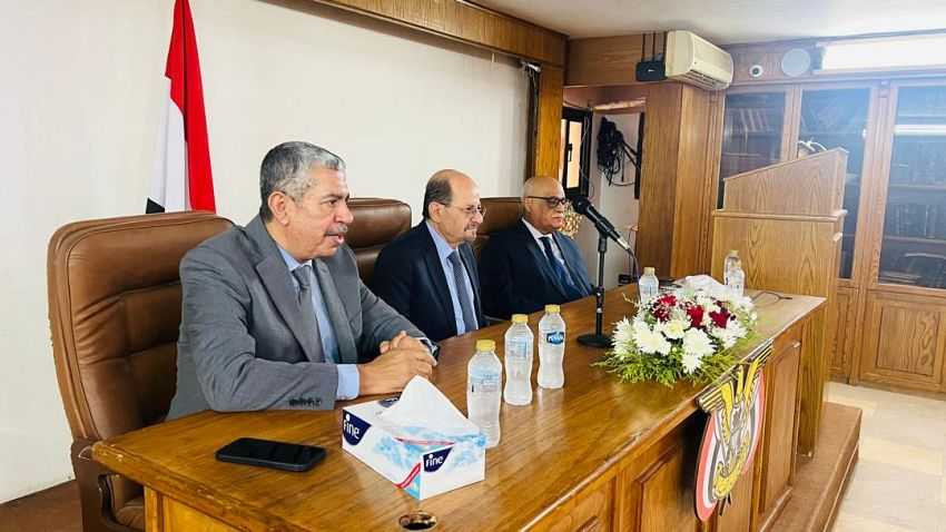 لقاء وزير الخارجية في مقر سفارة بلادنا في القاهرة، اليوم، بالهيئة الادارية للجالية وعدد من الأعيان ورجال الأعمال