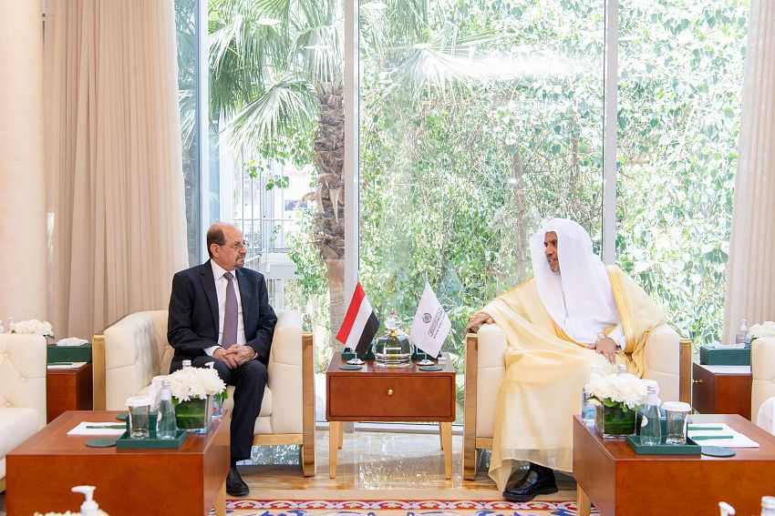 لقاء وزير الخارجية بالأمين العام لرابطة العالم الإسلامي