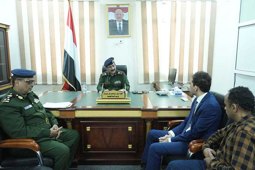 لقاء وزير الداخلية برئيس بعثة اللجنة الدولية للصليب الأحمر