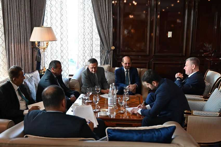 لقاء وزير الخارجية برئيس لجنة العلاقات الدولية في البرلمان الروسي