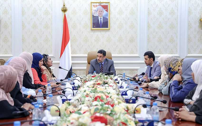 لقاء رئيس الوزراء باللجنة التنسيقية للقمة النسوية