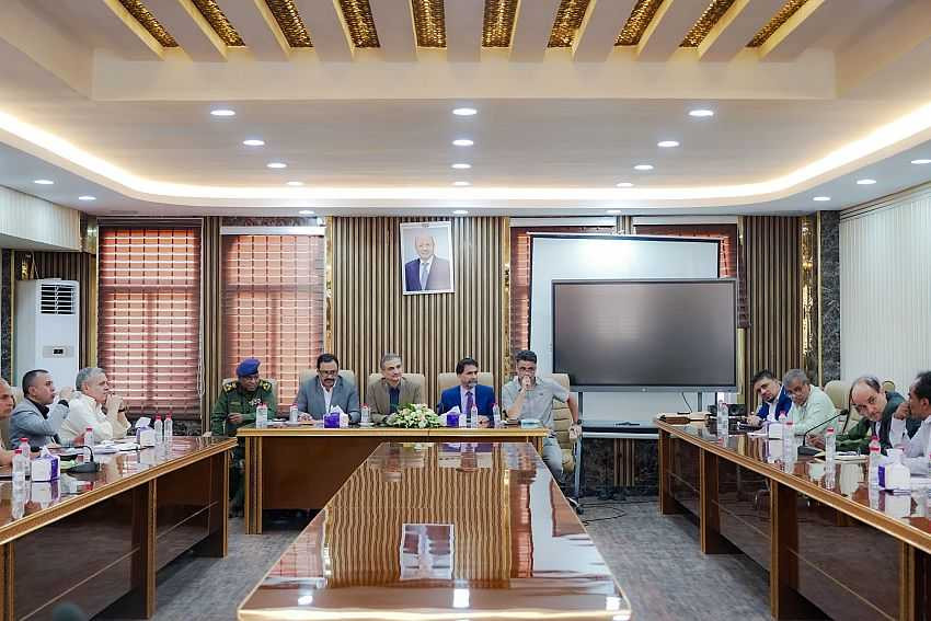 اجتماع مشترك لوزير الدولة محافظ عدن أحمد الملس