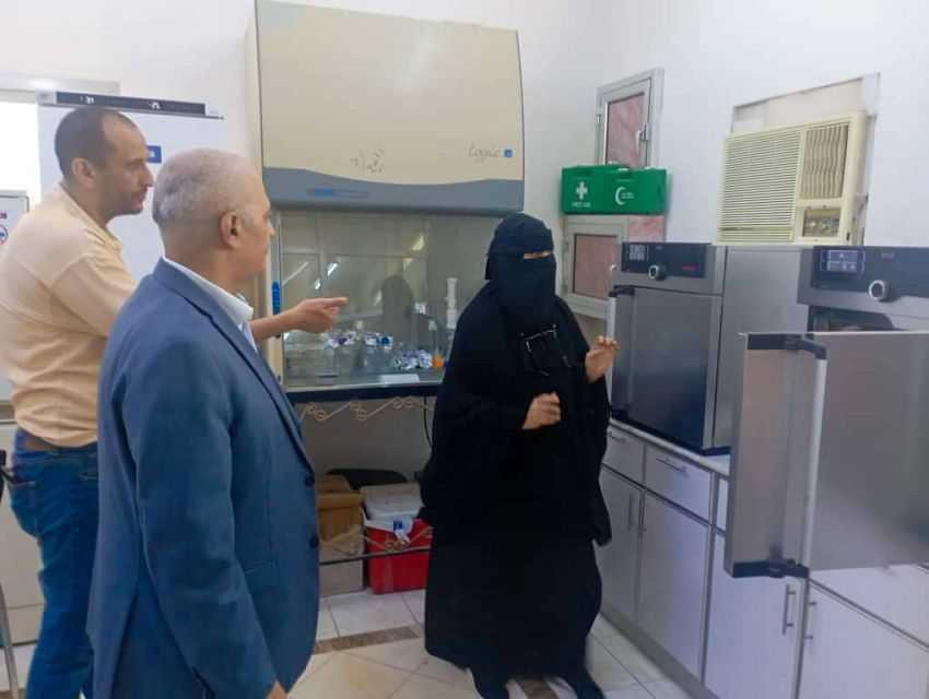 زيارة وزير المياه التفقدية لموقع مشروع خزان المياه في خورمكسر بعدن