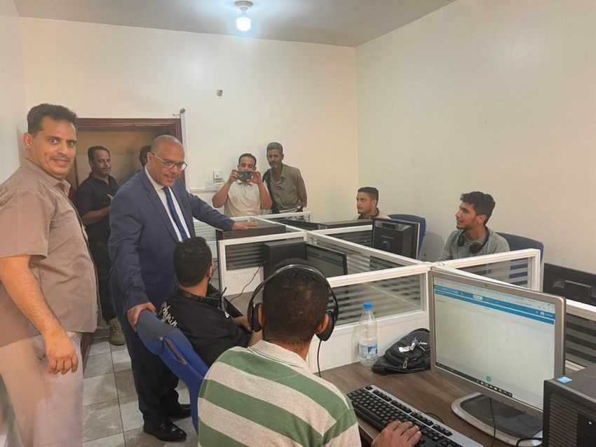 اطلاع وزير الاتصالات على نشاط شركة سبأفون في عدن