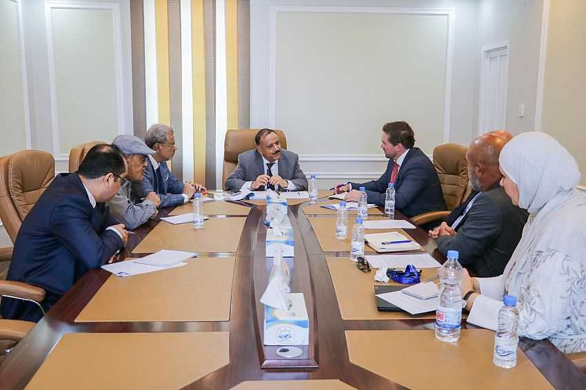 لقاء وزير النقل مع الرئيس التنفيذي لشركة فالار الأمريكية