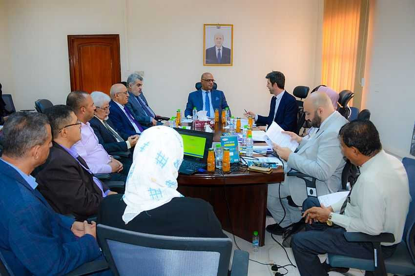 لقاء وزير التخطيط مع وفد الاتحاد الأوروبي