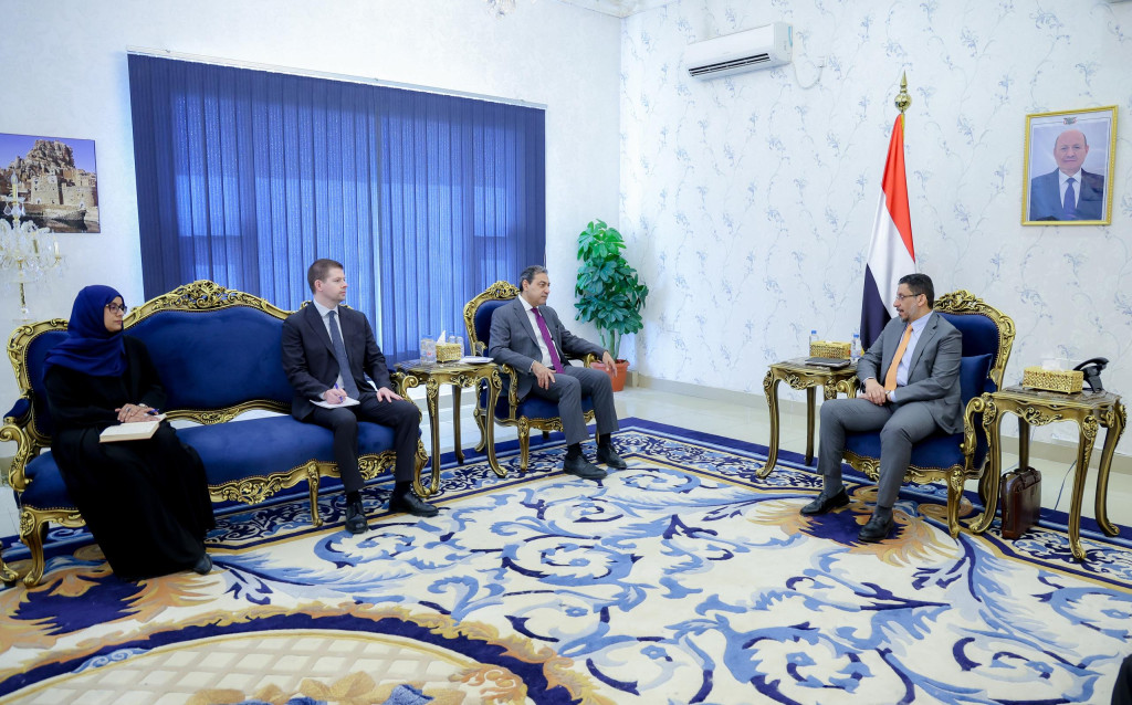 رئيس الوزراء يؤكد أن استمرار التعاطي الأممي والدولي مع الحوثيين بذات الآلية لن يؤدي للسلام