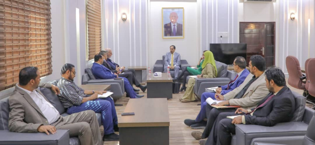 الوزير البكري يبحث أوجه التعاون المعهد الديمقراطي للشؤون الدولية