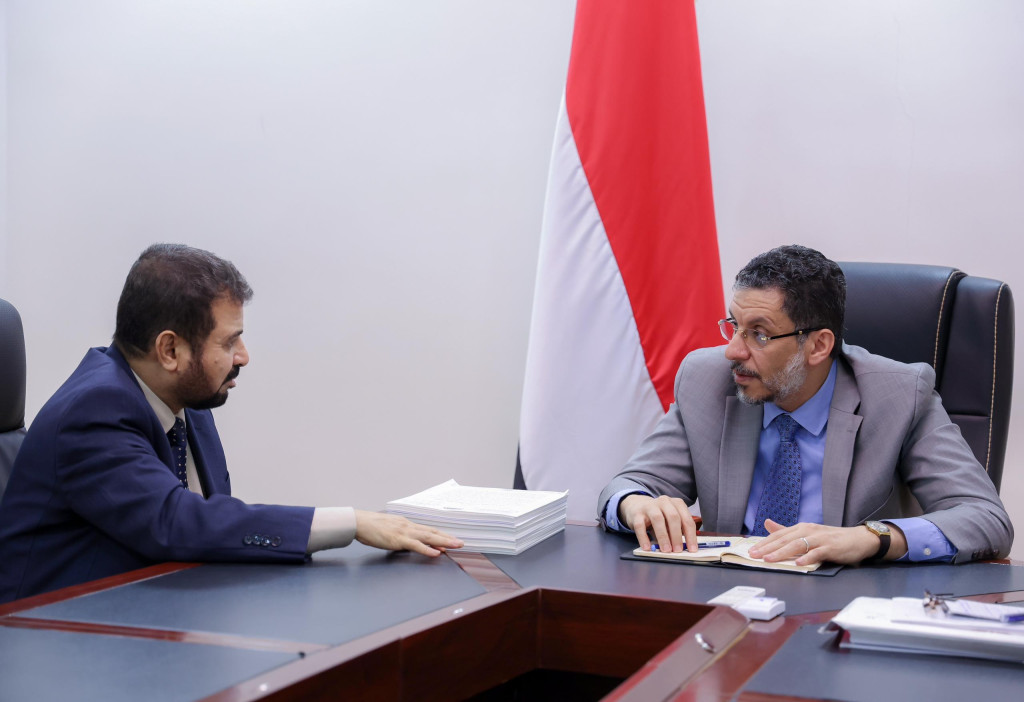 رئيس الوزراء يتسلم تقارير نتائج مراجعة الجهاز المركزي للرقابة والمحاسبة لأعمال عدد من المؤسسات والمصالح