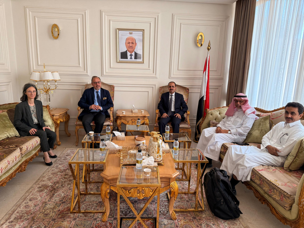 الإرياني يبحث مع مدير مؤسسة ألف وسفيرة فرنسا لدى اليمن تعزيز التعاون لحماية التراث