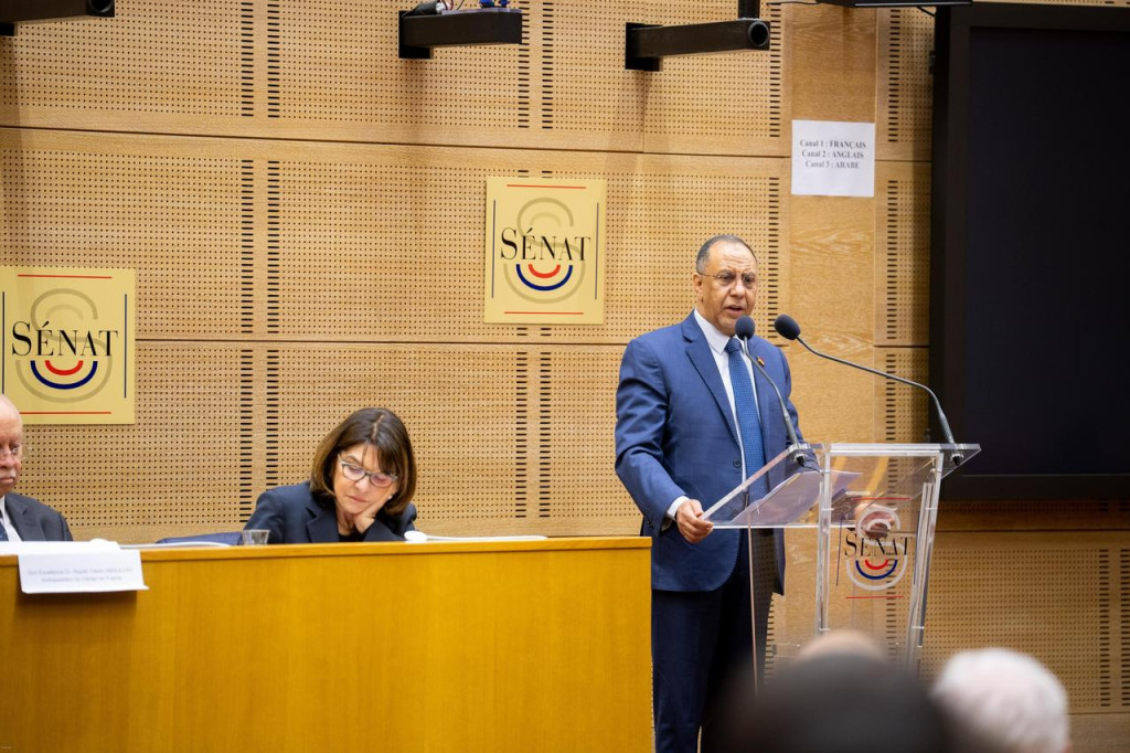 وزير الصناعة والتجارة يدعو الشركات الفرنسية للاستفادة من الفرص الاستثمارية في اليمن