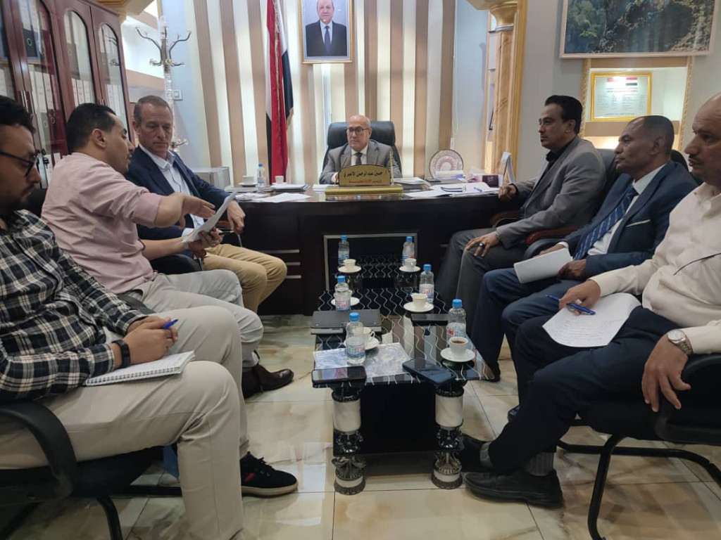 الوزير الأغبري يبحث مع مسؤول أممي أوجه الدعم المقدم لجهود التنمية في اليمن