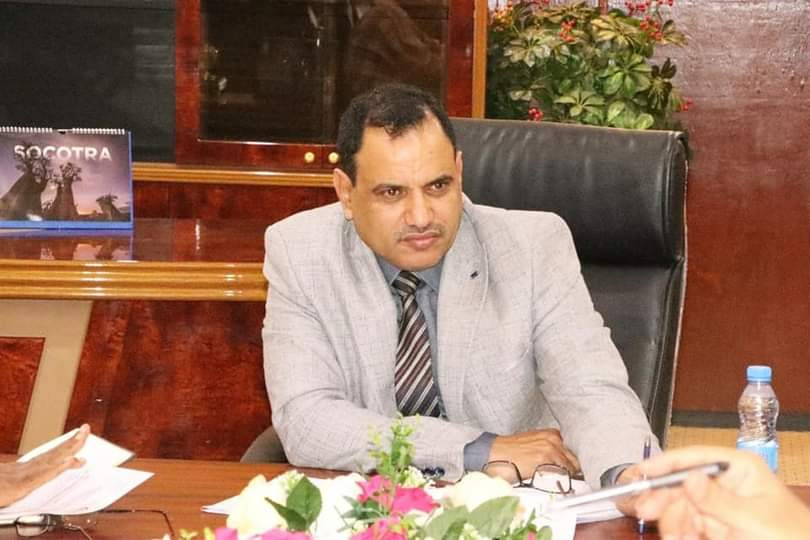 الوزير السقطري يصدر قراراً بشأن إغلاق موسم اصطياد الشروخ الصخـري