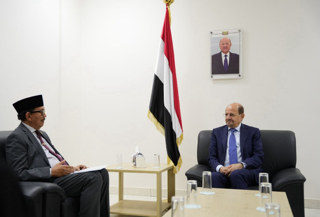 وزير الخارجية يلتقي السفير الإندونيسي بمناسبة انتهاء فترة عمله