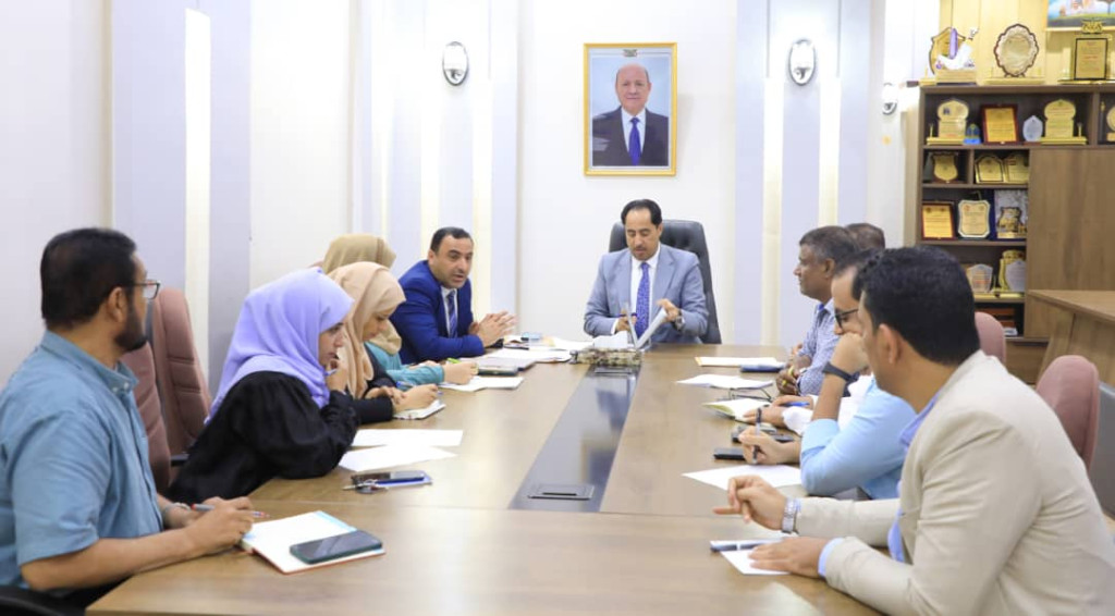 الوزير البكري يرأس اجتماعاً استثنائياً لمجموعة العمل الشبابي المشترك