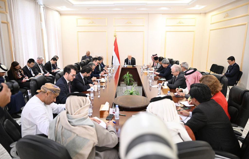 رئيس مجلس القيادة: ما يتحقق على الأرض واعد ويدحض مزاعم الفراغ والسيناريوهات الأسوأ