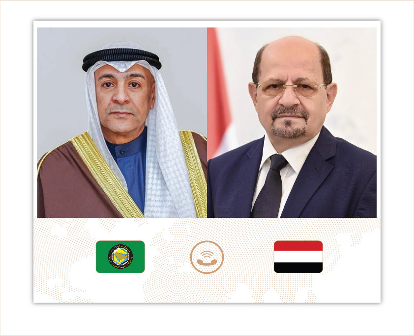رئيس الوزراء وزير الخارجية يجري اتصالاً هاتفياً مع أمين عام مجلس التعاون لدول الخليج العربية