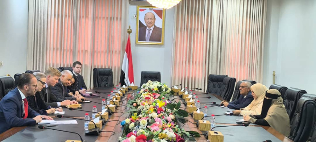 وزيرة الدولة تبحث مع المبعوث الأممي سبل تعزيز تمكين المرأة اليمنية