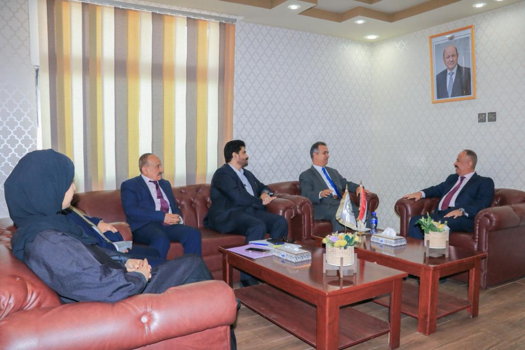 وزير النقل يبحث مع السفير الليبي تعزيز التعاون المشترك في قطاع النقل