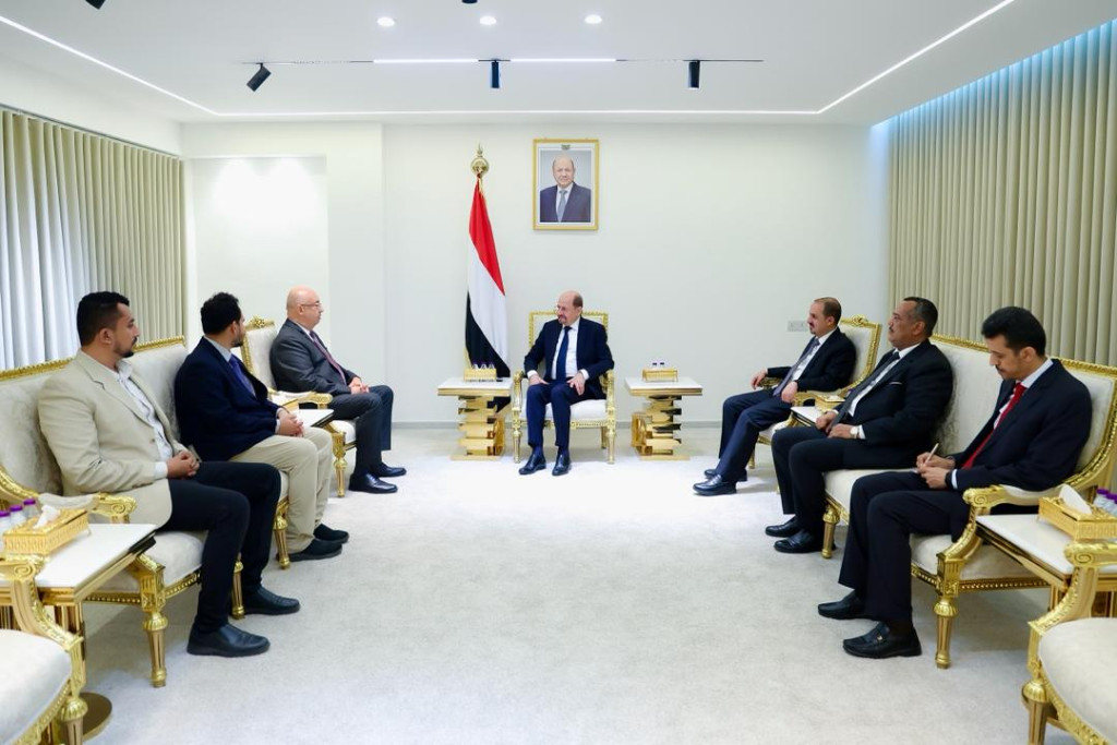 رئيس الوزراء وزير الخارجية يستقبل في عدن وفد منظمة اليونسكو