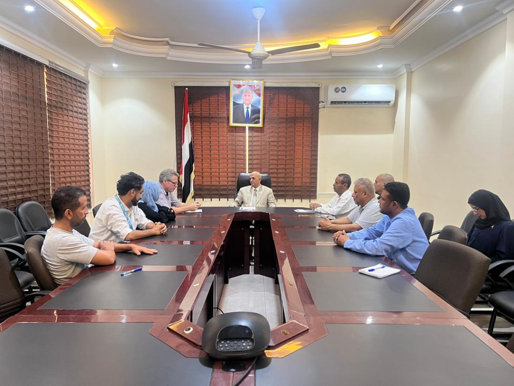 الوزير الشرجبي يناقش مع منظمة يمن آيد التحضيرات لمؤتمر المناخ ويلتقي مسؤول المياه في اليونيسيف