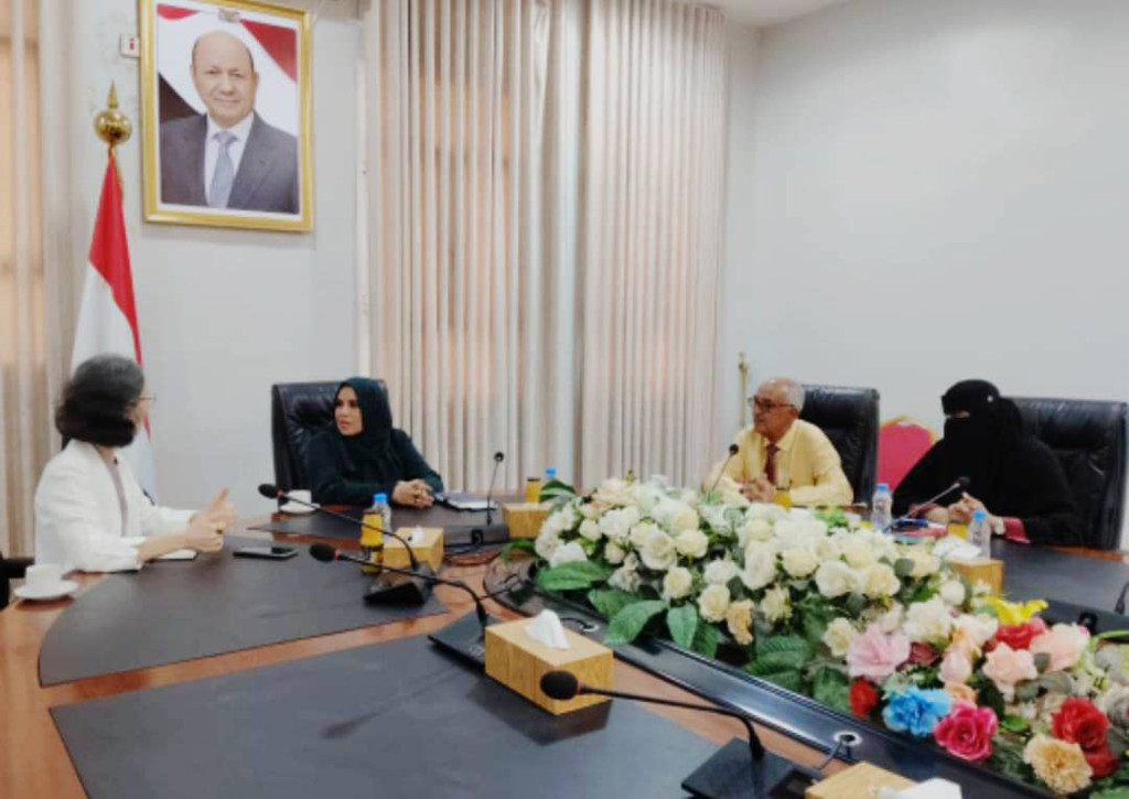وزيرة الدولة تبحث مع السفيرة الفرنسية والسفير الليبي تعزيز دعم وتمكين المرأة اليمنية