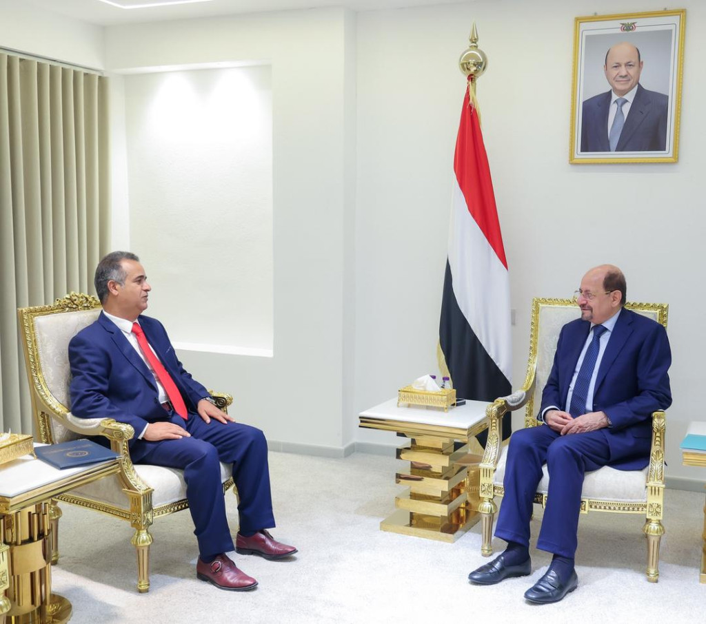 رئيس الوزراء وزير الخارجية يستقبل السفير الليبي