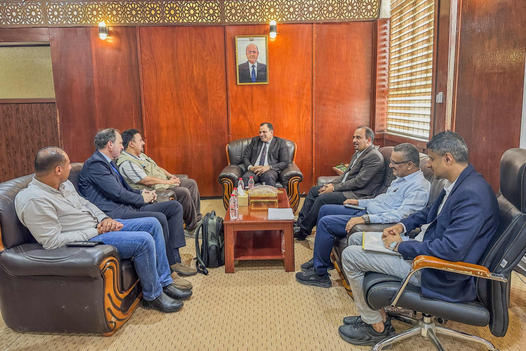 وزير الزراعة والثروة السمكية يناقش مع "اليونبس" سبل تعزيز الشراكة في القطاعين الزراعي والسمكي