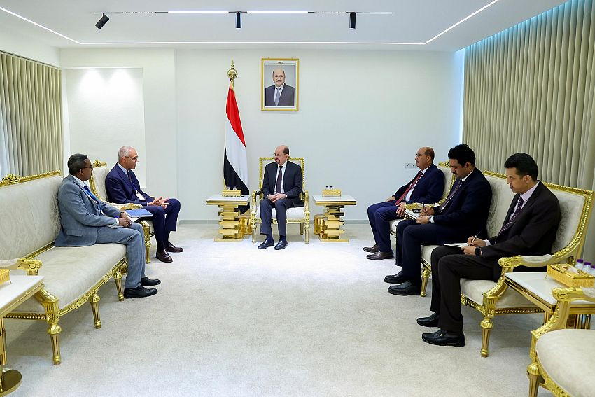 رئيس الوزراء وزير الخارجية يستقبل في عدن المنسق المقيم للأمم المتحدة