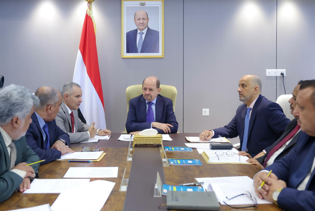 مجلس إدارة الصندوق الاجتماعي للتنمية يعقد اجتماعاً في عدن برئاسة رئيس الوزراء ويؤكد استدامة الشراكة مع المانحين