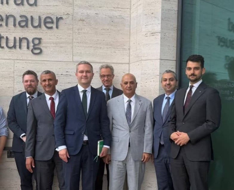 الوزير الشرجبي يستعرض مع مؤسسة كونراد أديناور الالمانية تحديات قطاعي المياه والبيئة
